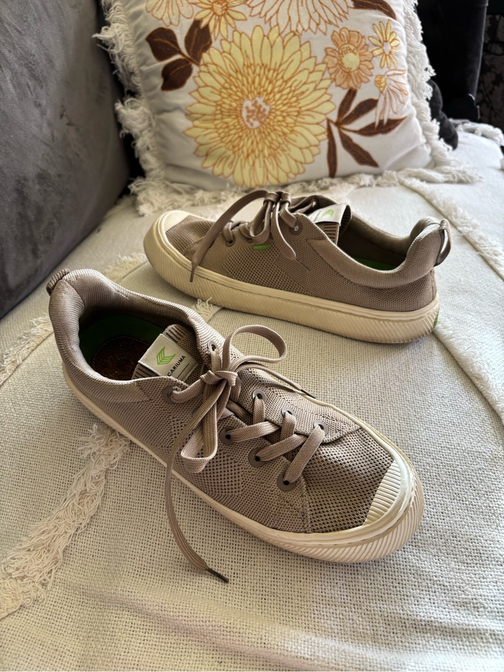 Cariuma IBI Knit Bamboo Sustainable Low Top Sneakers Womens 10 Mens 8.5